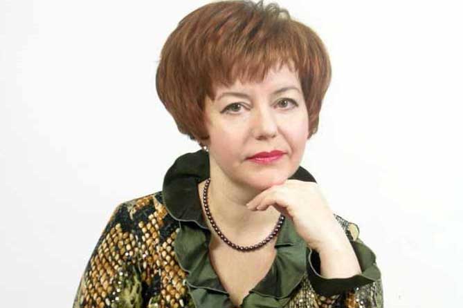 Елена Коршунова