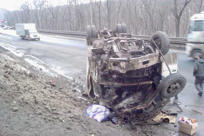 ДТП 23 марта 2017 года автомобиль перевернулся на дороге
