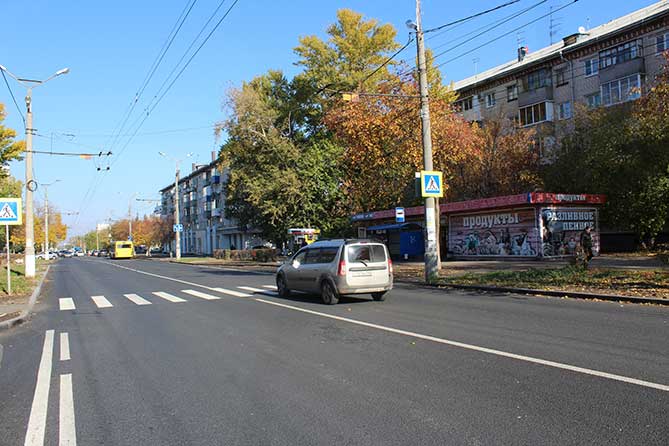 пешеходный переход на улице Ленина возле ларька