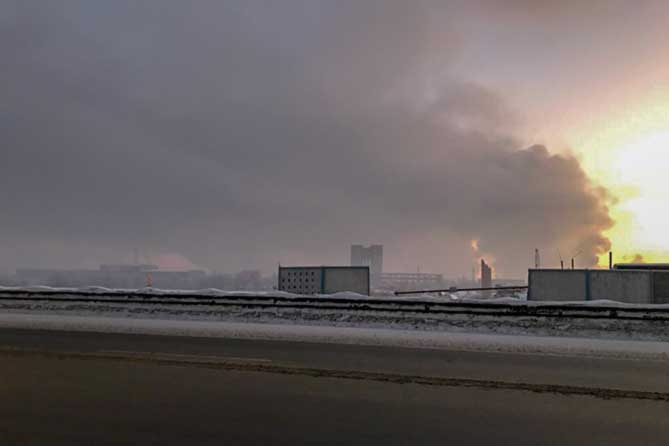 выбросы дым пар северный промузел выбросы с заводов видно невооруженным взглядом