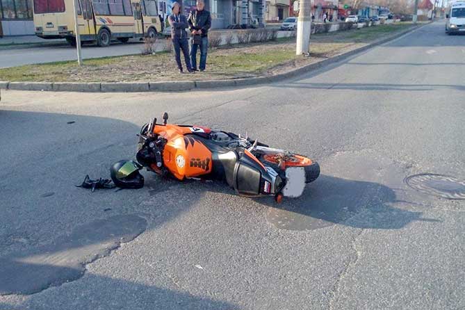 в тольятти в результате дтп 14 апреля 2019 года мотоциклист получил травмы дтп 14 апреля 2019 года в комсомольском районе