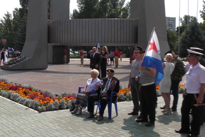 ветераны на День ВМФ в парке Победы