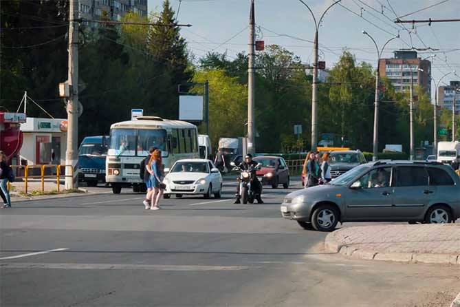перекресток на улице в Тольятти
