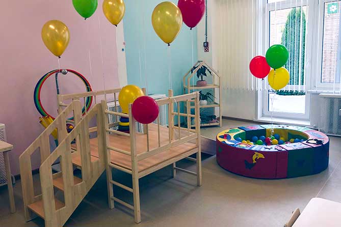 сухой бассейн в ясельной группе детсада "Алиса"
