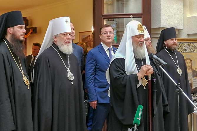 патриарх Кирилл обращается с приветственным словом