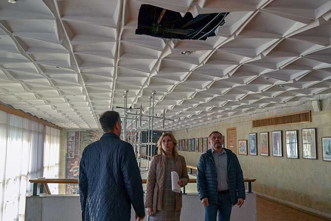 на потолке необходим ремонт кц автоград