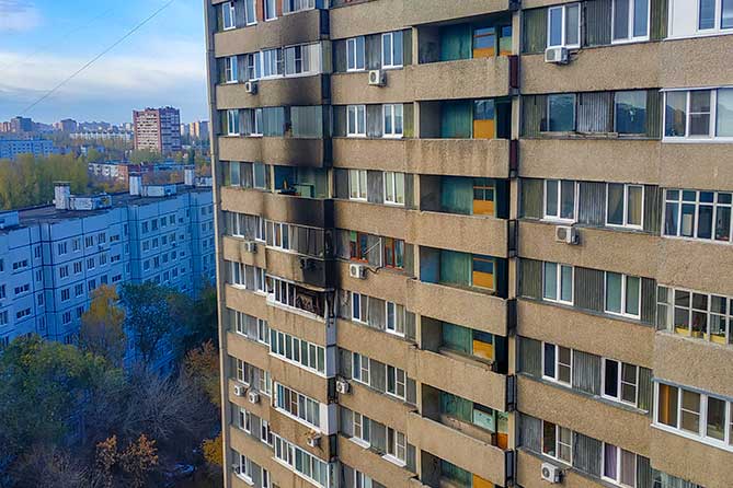 сгоревший балкон в тольятти