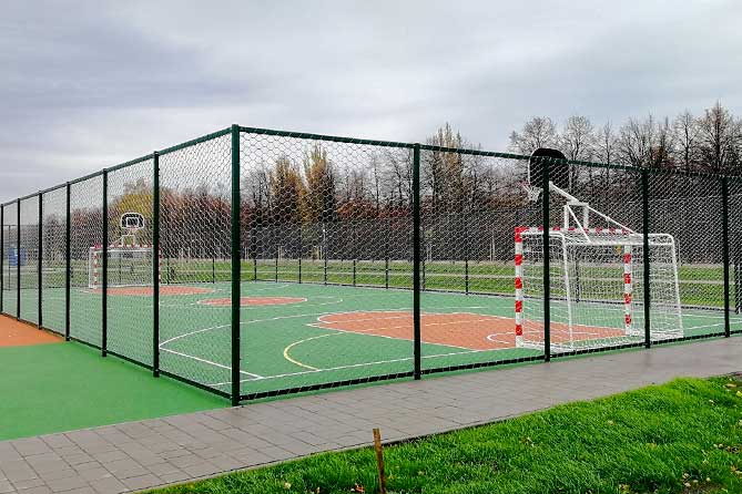 спортивная зона в сквере в честь 50-летия АВТОВАЗа 11-10-2019