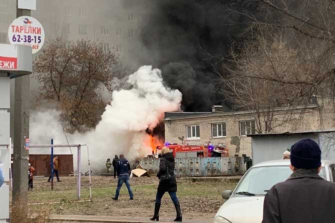 пожар возле дома 12 на бульваре Ленина