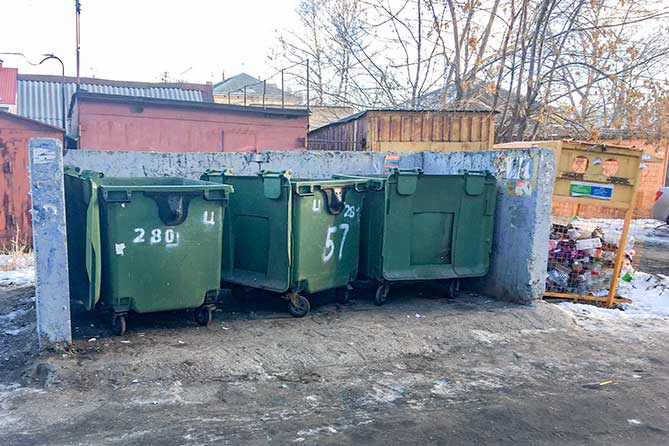 мусорный контейнер на улице Ленина