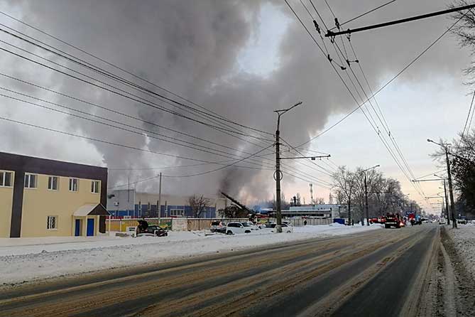 пожар на складе на улице Новозаводской