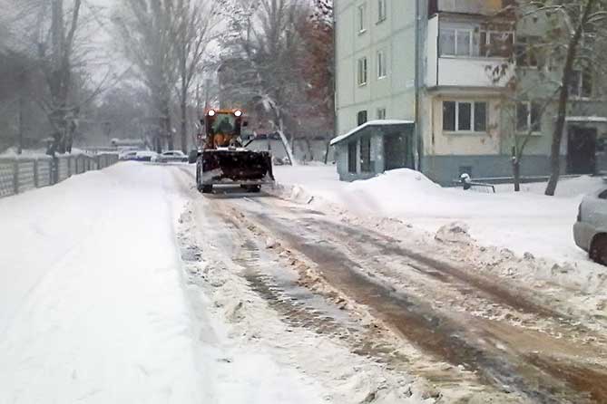 в тольятти чистят дороги
