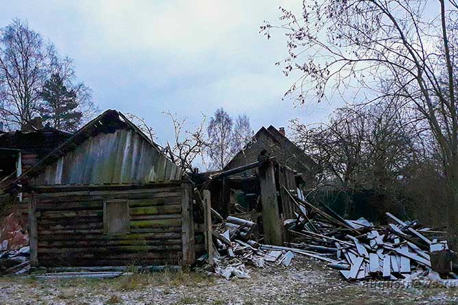 старый заброшенный дом
