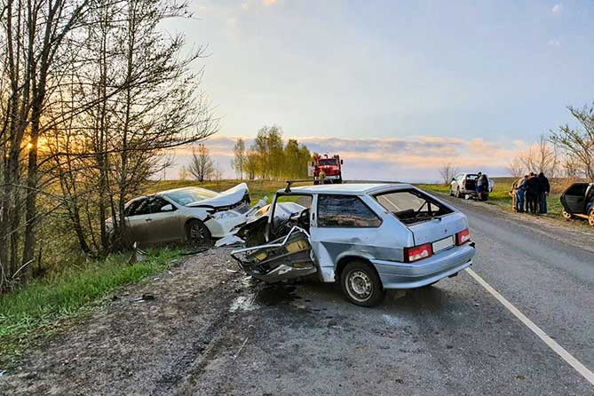 автомобиль вылетел в кювет