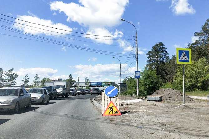 ремонт дорожного полотна на Лесопарковом шоссе