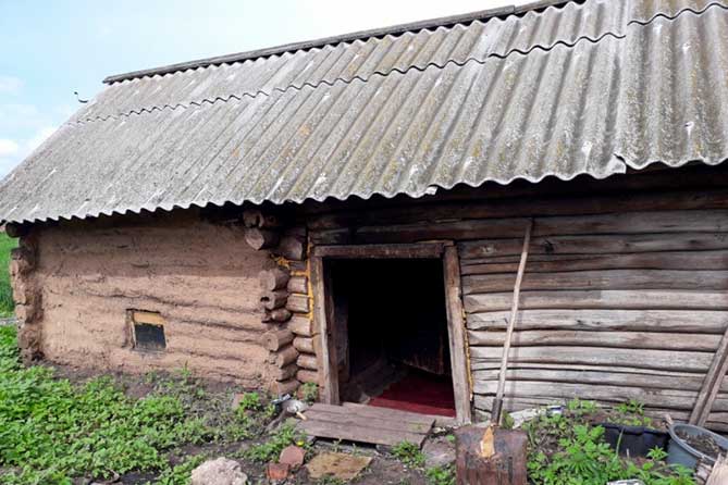 старая баня в огороде