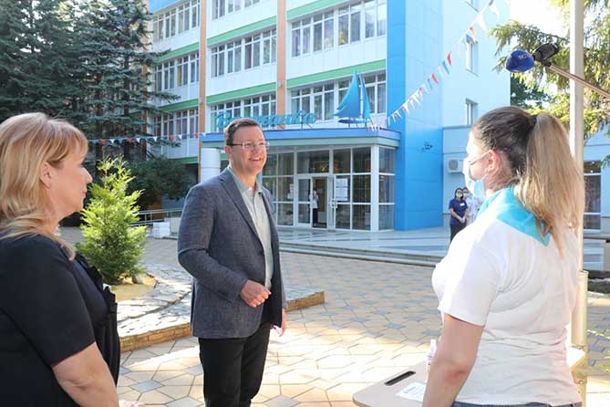 губернатор проверил детский лагерь