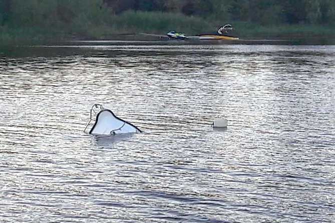 катер волга вода муравьиные острова затонувший катер Каспер в Волге