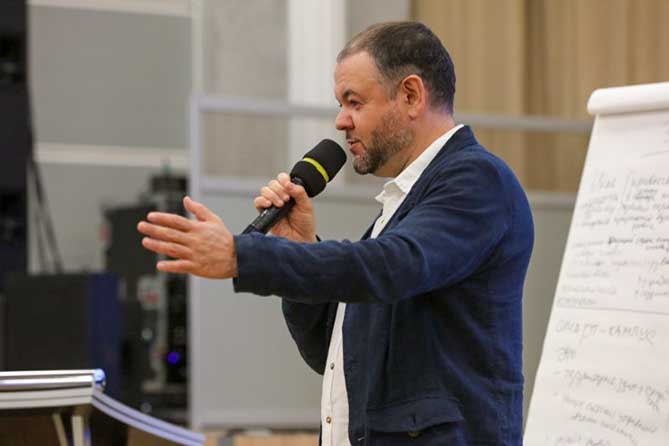 михаил криштал