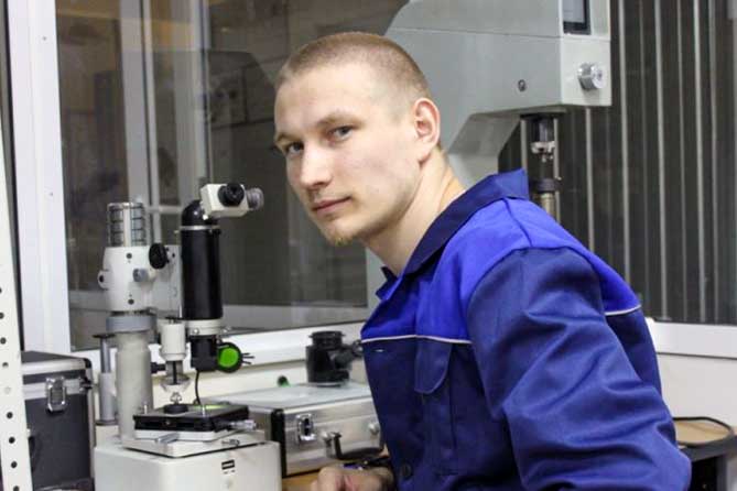 получил премию