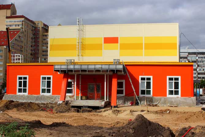 строительство ФОКа Акробат в 21 квартале