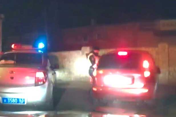 полицейские задержали угонщика автомобиля