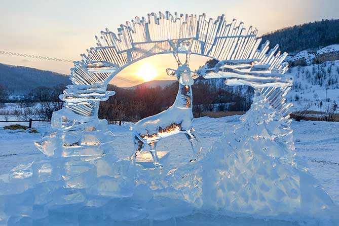 ледяная скульптура "Рассвет в Жигулях"
