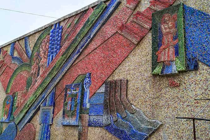 мозаичное панно на здании Степана Разина 8