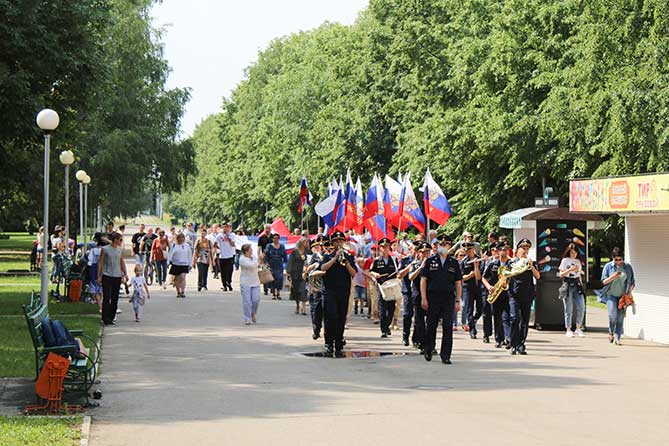 шествие в парке Победы