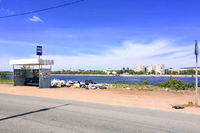 незаконная свалка возле остановки на Копылово