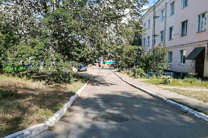 отремонтирована дорога возле дома 83а по улице Мурысева