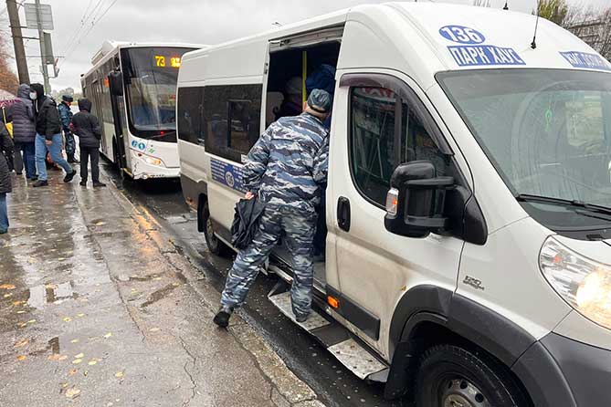 контроль за ношением масок в маршрутке