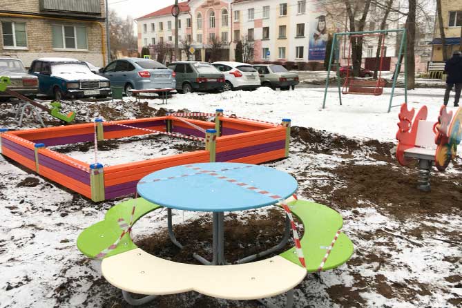 благоустройство детской площадки на улице Белорусской