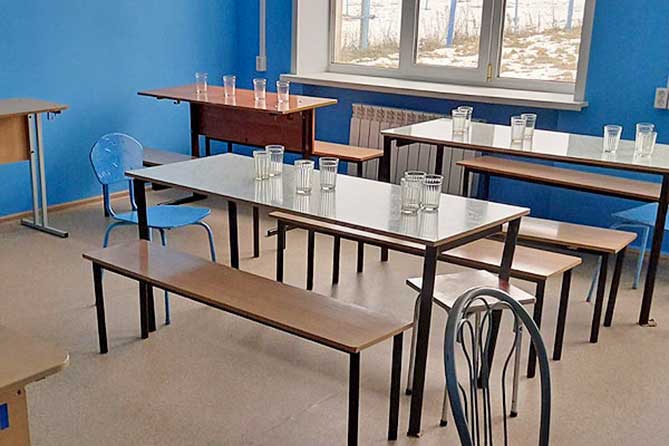 новые столы в школе