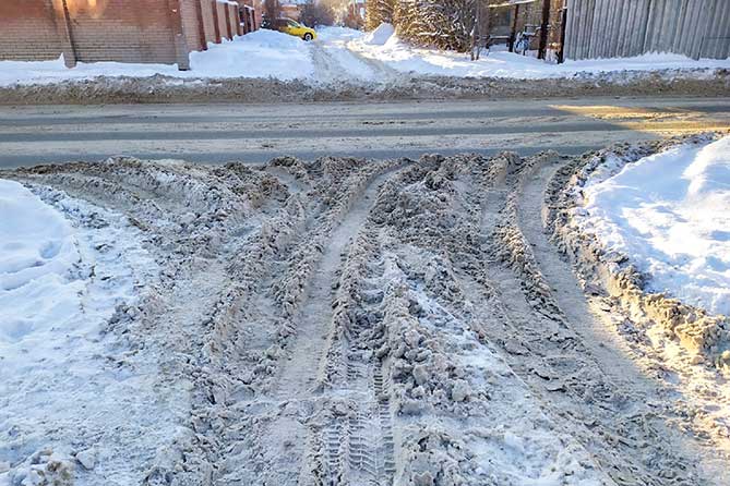 снег не расчищен на улице Тухачевского