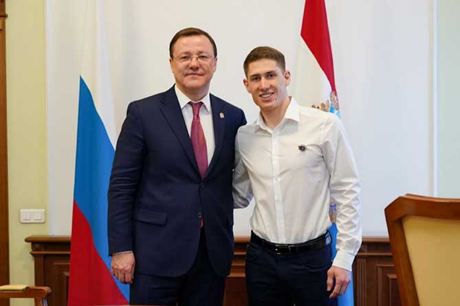 губернатор с призерем Олимпийских игр 2022