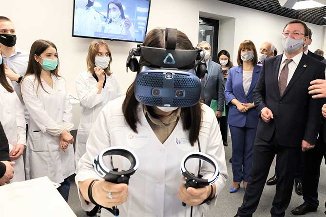 губернатор в Интситуте инновационного развития СамГМУ