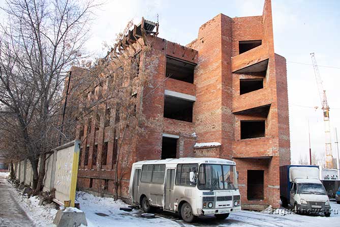 недострой на улице Комсомольской 74