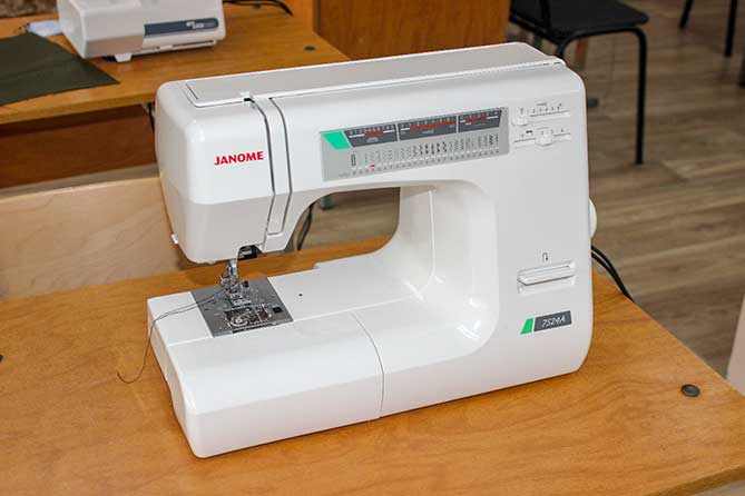 швейная машинка для урока "Технологии"