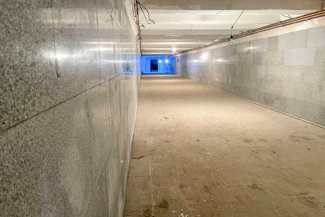 отделка стен в подземном переходе на Свердлова