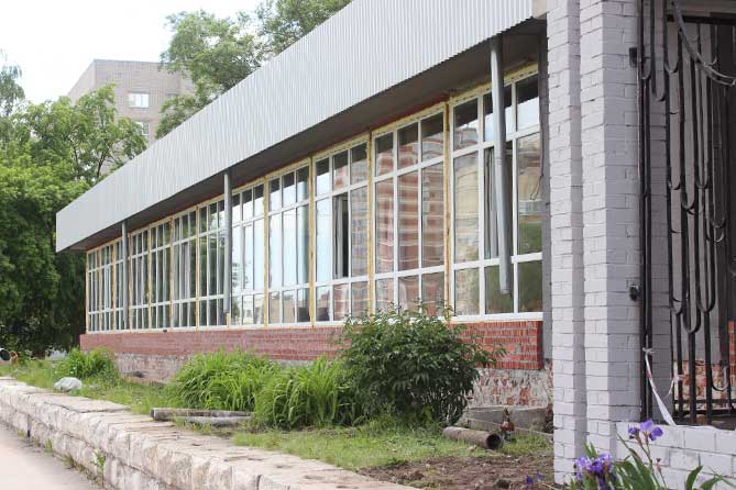 фасад и окна библиотеки после ремонта