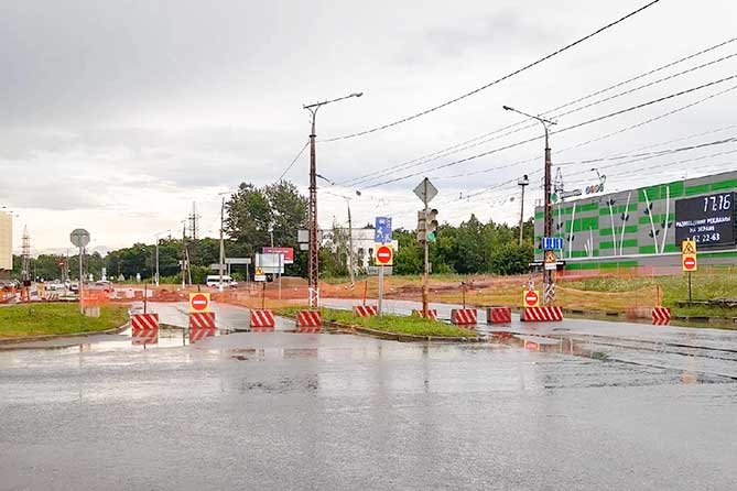 перекрыта улица Баныкина