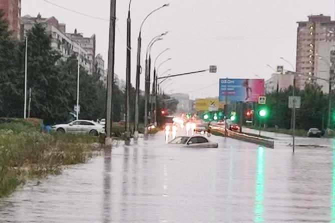 Ливень, потоп и гроза в Тольятти 