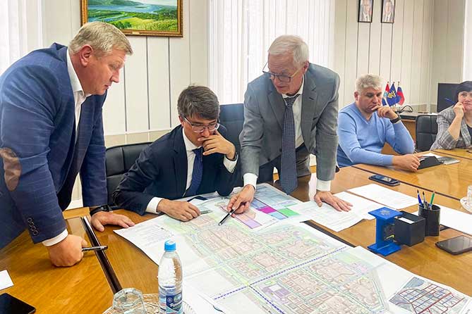 совещание на тему строительства дорожной развязки Тольятти-Приморский