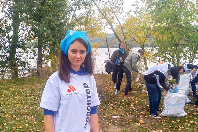 волонтеры убирают мусор на Копылово