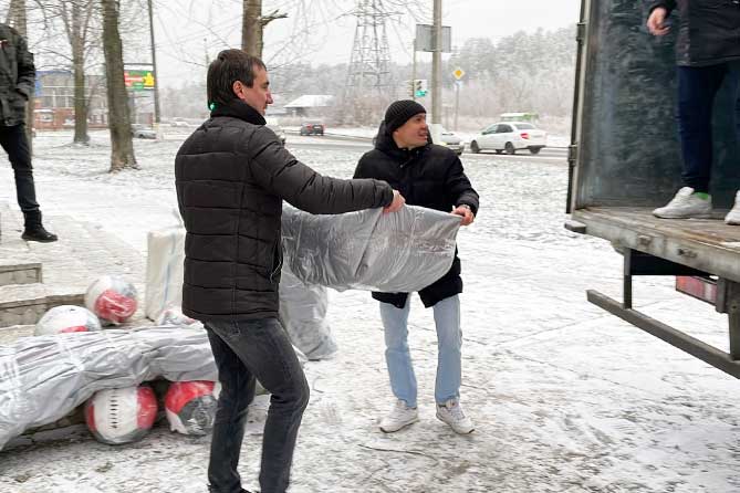 спортивный инвентарь для города Снежное