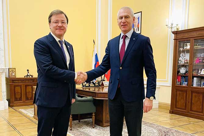 губернатор и министр спорта РФ