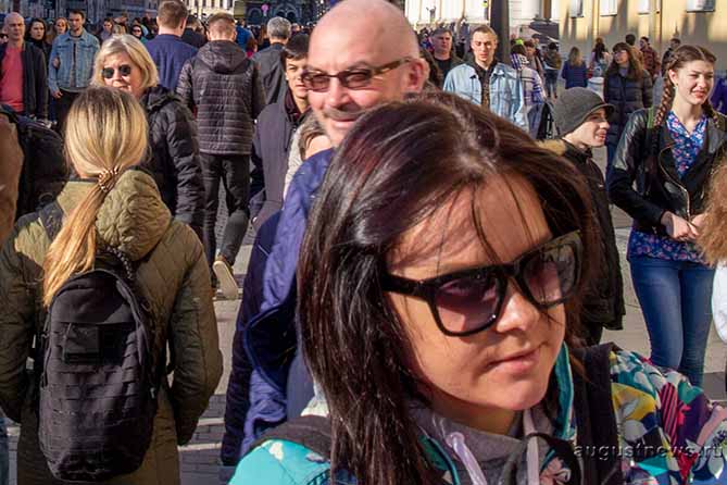 люди улица гуляют люди