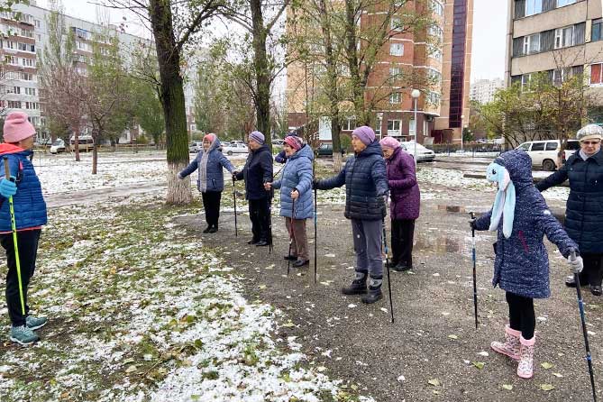 тренировка по скандинавской ходьбе