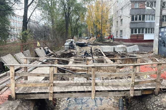 мостик грязь 26 квартал деревянные мостики во дворе